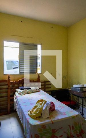 Casa à venda com 400m², 4 quartos e 2 vagas Casa à venda com 400m², 4 quartos e 2 vagasQuarto 1 - Casa 1
