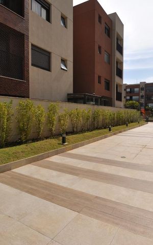 Apartamento à venda com 93m², 2 quartos e 2 vagasÁrea comum - Acesso aos blocos