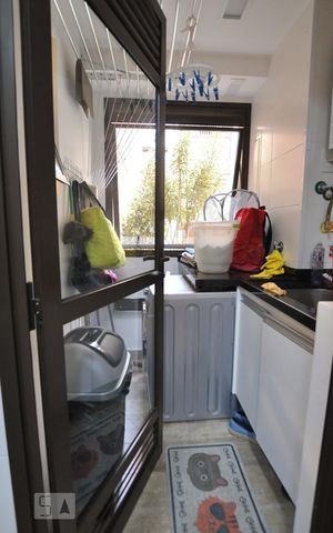 Apartamento à venda com 93m², 2 quartos e 2 vagasÁrea de serviço