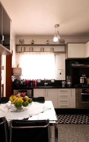 Apartamento à venda com 130m², 3 quartos e 3 vagas Apartamento à venda com 130m², 3 quartos e 3 vagasCozinha