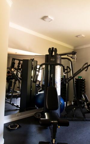 Apartamento à venda com 130m², 3 quartos e 3 vagas Apartamento à venda com 130m², 3 quartos e 3 vagasÁrea comum - Academia