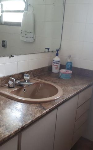 Casa à venda com 100m², 3 quartos e 1 vaga Casa à venda com 100m², 3 quartos e 1 vagaBanheiro