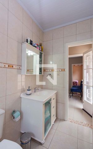 Casa à venda com 136m², 3 quartos e 1 vaga Casa à venda com 136m², 3 quartos e 1 vagaBanheiro 1