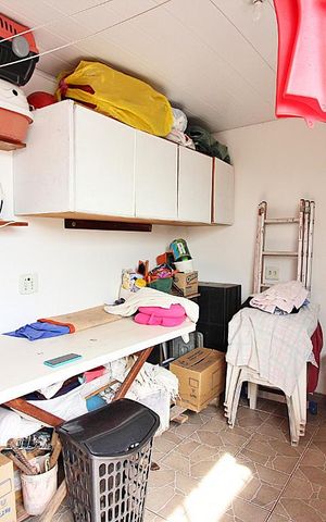 Casa à venda com 256m², 4 quartos e 2 vagasLavanderia