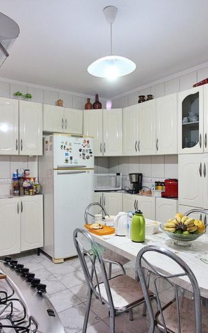 Casa à venda com 256m², 4 quartos e 2 vagasCozinha
