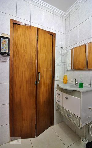 Casa à venda com 256m², 4 quartos e 2 vagasBanheiro Social