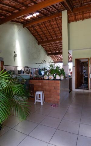 Casa à venda com 300m², 3 quartos e 2 vagas