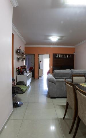 Casa à venda com 300m², 3 quartos e 2 vagas