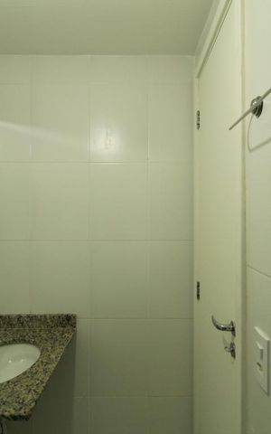 Apartamento para alugar com 66m², 2 quartos e 1 vagaBanheiro - Suíte