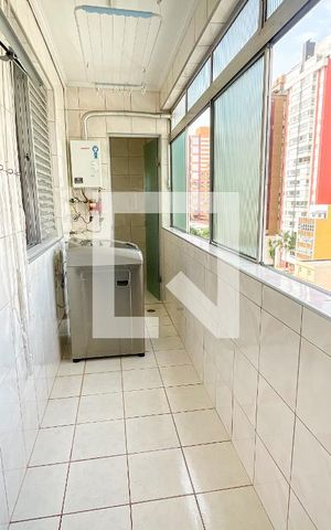 Apartamento à venda com 111m², 3 quartos e 1 vaga Apartamento à venda com 111m², 3 quartos e 1 vagaLavanderia