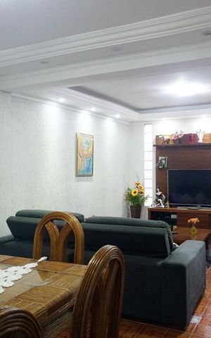 Casa à venda com 240m², 5 quartos e 3 vagasCasa 2 - Sala
