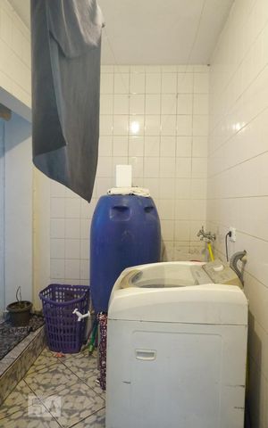 Casa à venda com 240m², 5 quartos e 3 vagasCasa 1 - Lavanderia