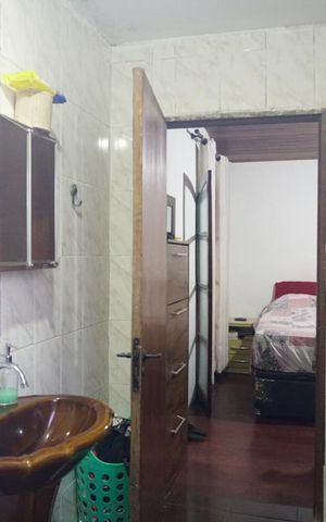 Casa à venda com 240m², 5 quartos e 3 vagasCasa 2 - Banheiro da Suíte