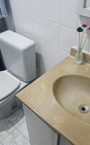 Casa à venda com 240m², 5 quartos e 3 vagasCasa 1 - Banheiro