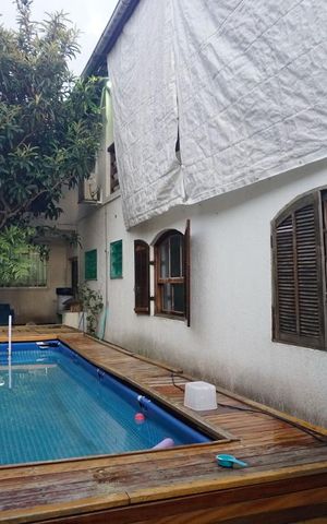 Casa à venda com 240m², 5 quartos e 3 vagasQuintal e Piscina