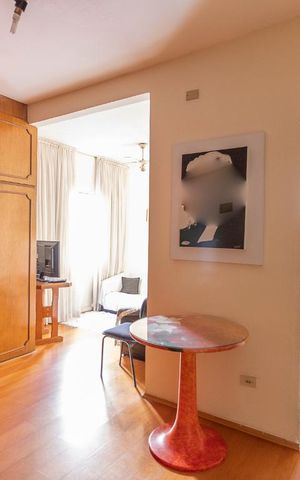 Casa à venda com 550m², 4 quartos e 6 vagas Casa à venda com 550m², 4 quartos e 6 vagasSuíte 2