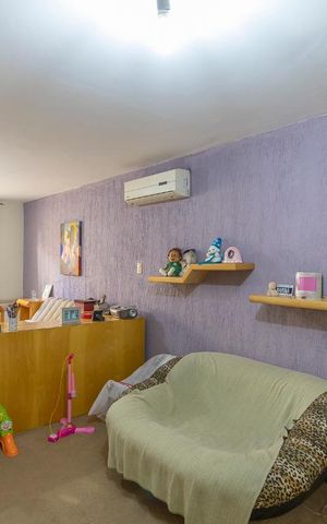 Casa à venda com 550m², 4 quartos e 6 vagas Casa à venda com 550m², 4 quartos e 6 vagasSuíte 1
