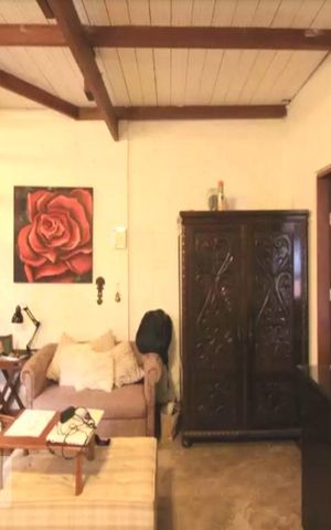 Casa à venda com 260m², 3 quartos e 2 vagas Casa à venda com 260m², 3 quartos e 2 vagasSala