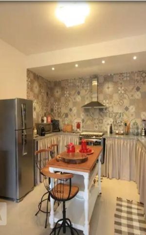 Casa à venda com 260m², 3 quartos e 2 vagas Casa à venda com 260m², 3 quartos e 2 vagasCozinha