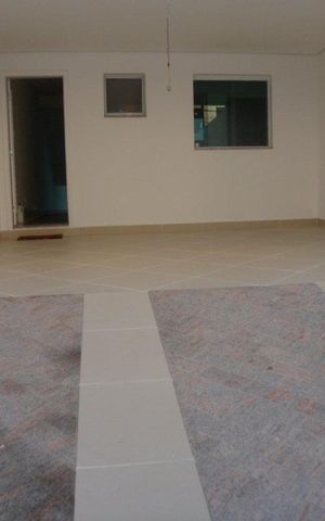 Casa à venda com 260m², 3 quartos e 4 vagas Casa à venda com 260m², 3 quartos e 4 vagasGaragem