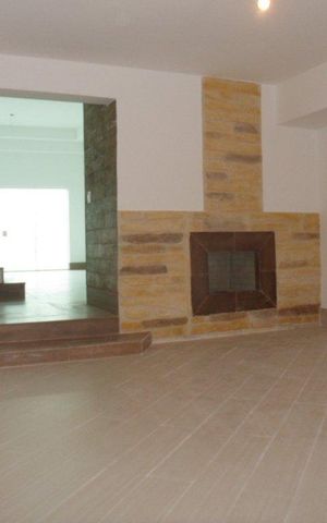 Casa à venda com 260m², 3 quartos e 4 vagas Casa à venda com 260m², 3 quartos e 4 vagasSala 1