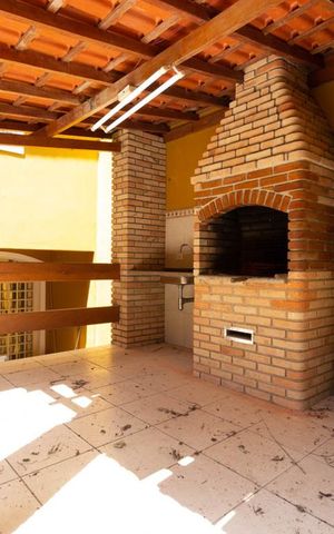 Casa para alugar com 330m², 4 quartos e 4 vagasQuintal