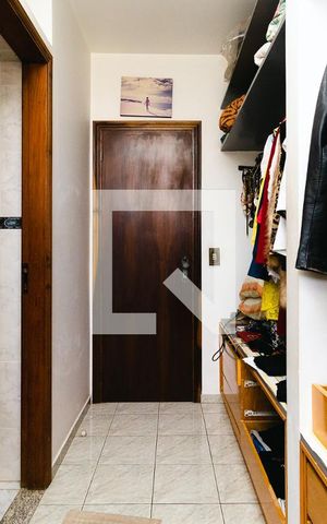 Casa à venda com 372m², 3 quartos e 4 vagasCloset da suíte