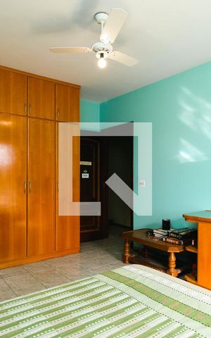 Casa à venda com 372m², 3 quartos e 4 vagasQuarto 1