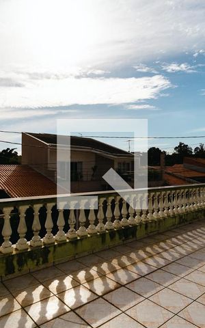Casa à venda com 372m², 3 quartos e 4 vagasVaranda
