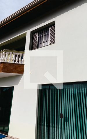 Casa à venda com 372m², 3 quartos e 4 vagasVaranda
