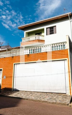 Casa à venda com 372m², 3 quartos e 4 vagasFachada e portaria