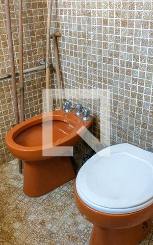 Casa para alugar com 450m², 5 quartos e 7 vagas Casa para alugar com 450m², 5 quartos e 7 vagasBanheiro da Suíte 1