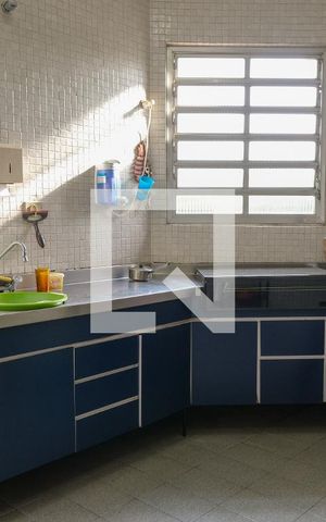 Casa para alugar com 450m², 5 quartos e 7 vagas Casa para alugar com 450m², 5 quartos e 7 vagasCozinha