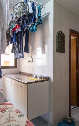 Apartamento à venda com 187m², 4 quartos e 3 vagas Apartamento à venda com 187m², 4 quartos e 3 vagasÁrea de Serviço
