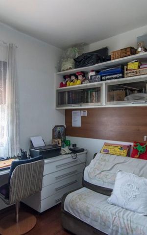 Apartamento à venda com 187m², 4 quartos e 3 vagas Apartamento à venda com 187m², 4 quartos e 3 vagasQuarto 2