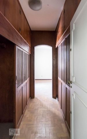 Apartamento à venda com 260m², 4 quartos e 2 vagasCloset