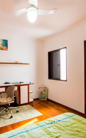 Casa à venda com 290m², 5 quartos e 5 vagas Casa à venda com 290m², 5 quartos e 5 vagasQuarto 2 - Suíte