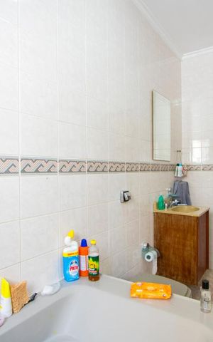 Casa à venda com 290m², 5 quartos e 5 vagas Casa à venda com 290m², 5 quartos e 5 vagasBanheiro do quarto 1