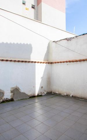 Casa à venda com 290m², 5 quartos e 5 vagas Casa à venda com 290m², 5 quartos e 5 vagasQuintal