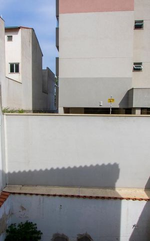 Casa à venda com 290m², 5 quartos e 5 vagas Casa à venda com 290m², 5 quartos e 5 vagasVista do quarto 1