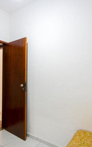 Casa à venda com 290m², 5 quartos e 5 vagas Casa à venda com 290m², 5 quartos e 5 vagasQuarto 5 - Suíte