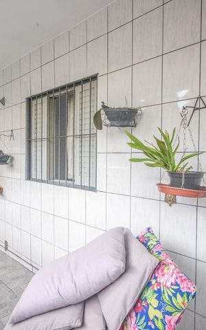 Casa à venda com 110m², 4 quartos e 1 vagaCorredor