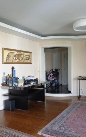 Apartamento à venda com 306m², 3 quartos e 6 vagas Apartamento à venda com 306m², 3 quartos e 6 vagasSala