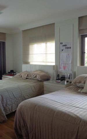 Apartamento à venda com 306m², 3 quartos e 6 vagas Apartamento à venda com 306m², 3 quartos e 6 vagasQuarto
