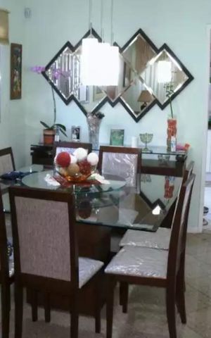 Casa à venda com 276m², 3 quartos e 5 vagas Casa à venda com 276m², 3 quartos e 5 vagasSala
