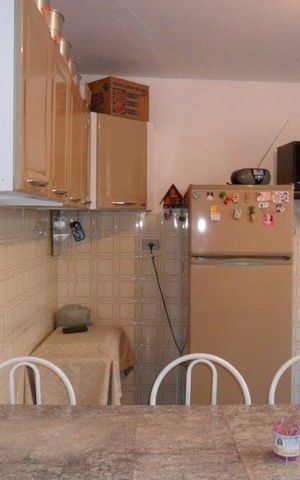 Casa à venda com 208m², 2 quartos e 2 vagas Casa à venda com 208m², 2 quartos e 2 vagasCozinha