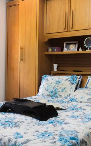 Casa à venda com 200m², 4 quartos e 4 vagasSuíte