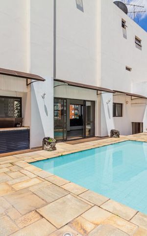 Apartamento à venda com 360m², 4 quartos e 5 vagas Apartamento à venda com 360m², 4 quartos e 5 vagasÁrea Externa