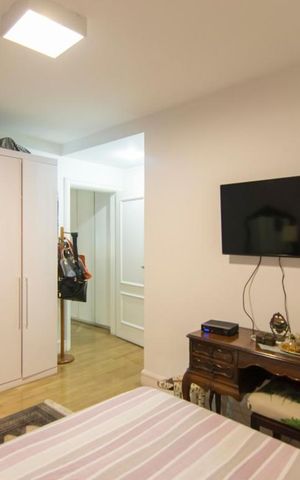 Apartamento à venda com 308m², 4 quartos e 4 vagas Apartamento à venda com 308m², 4 quartos e 4 vagasQuarto