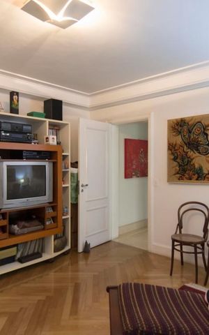 Apartamento à venda com 308m², 4 quartos e 4 vagas Apartamento à venda com 308m², 4 quartos e 4 vagasSala de TV